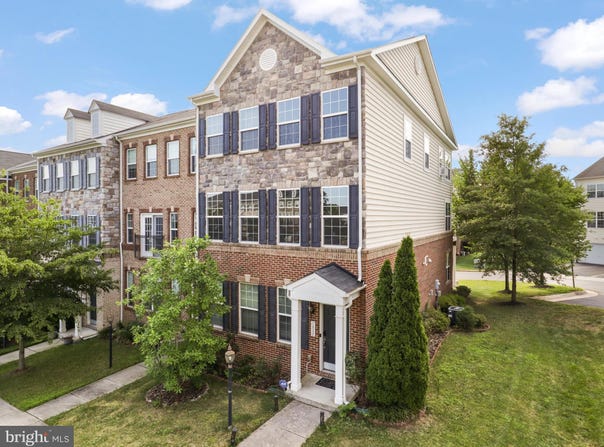 1652 LISMORE TERRACE NE, LEESBURG, VA 20176