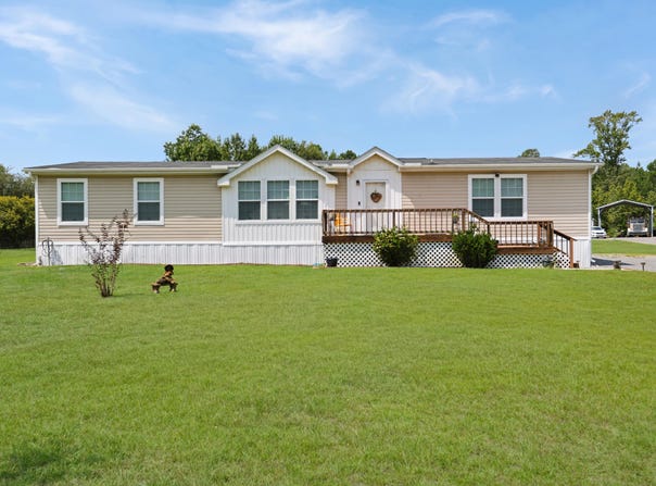 1289 Long Acre Drive, Bonneau, SC 29431