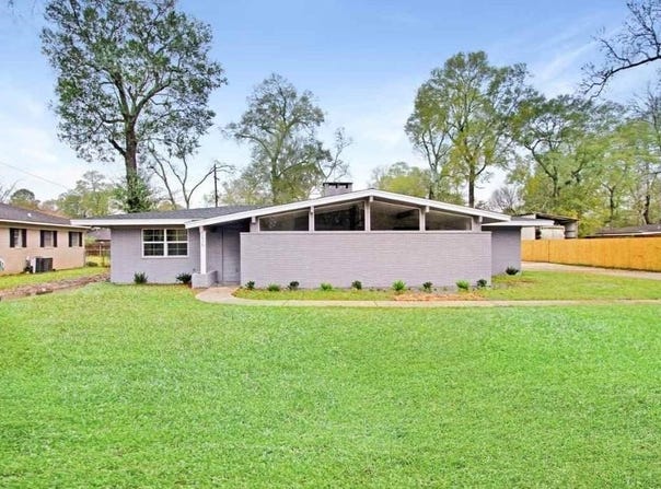 7575 Coburn Dr, Beaumont, TX 77707-1613