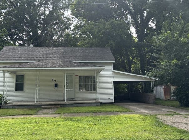 205 N Locust, Charleston, MO 63834
