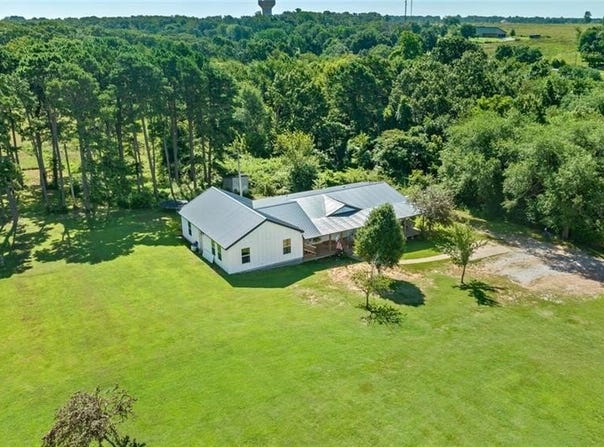 14780 Bethlehem  RD, Gravette, AR 72736