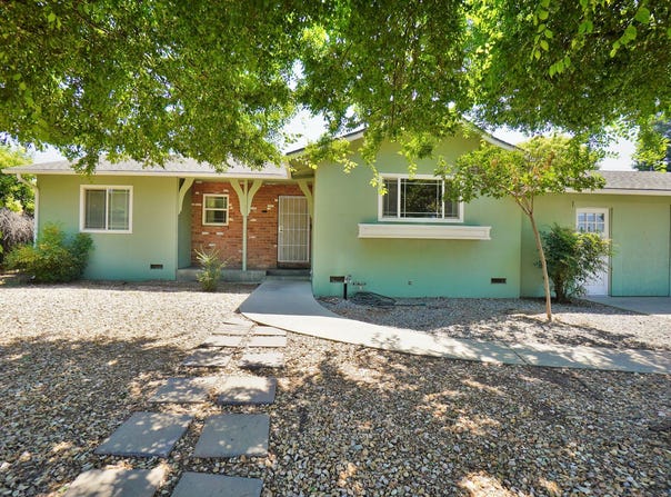 2306 S Encina Street, Visalia, CA 93277