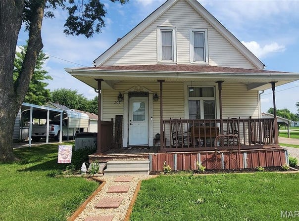 207 Cherry Avenue, Ellis Grove, IL 62241