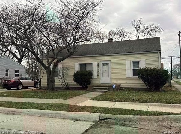 13723 Hendricks Avenue, Warren, MI 48089