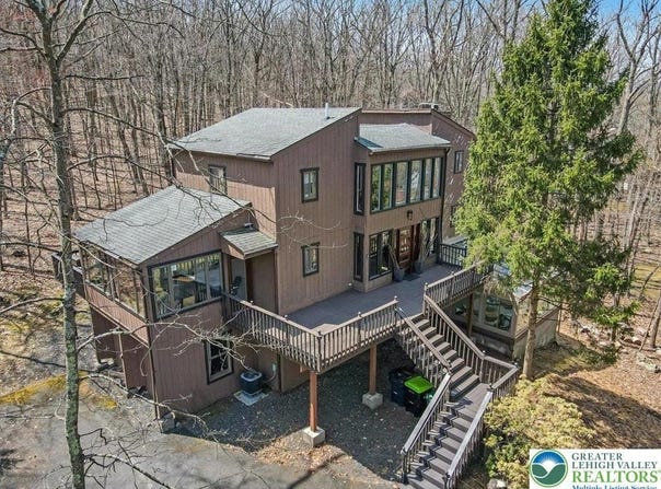 3206 Stonehenge Drive, East Stroudsburg, PA 18301