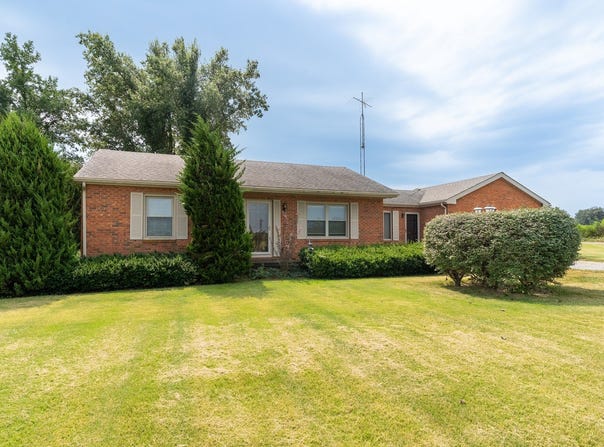 325 Butler Road, Harrisburg, IL 62946
