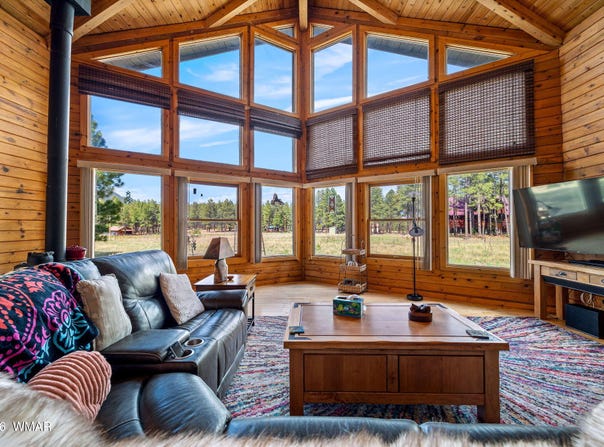22 CR 2082, Alpine, AZ 85920