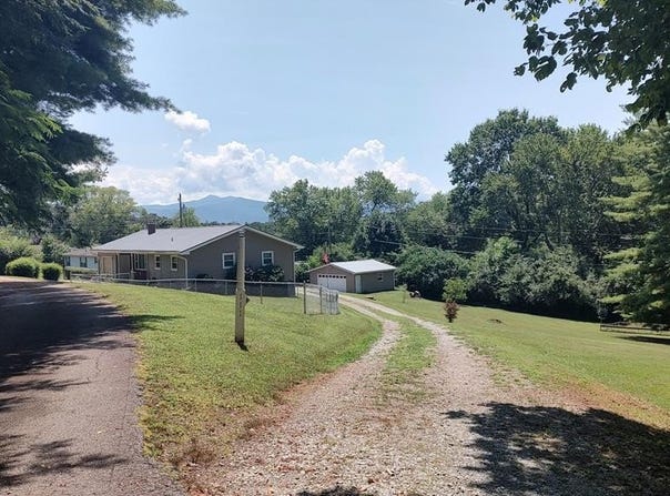 111 Clarksville Lane, Franklin, NC 28734