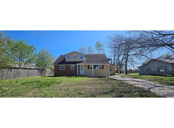 415 E Gladys Street, Sikeston, MO 63801