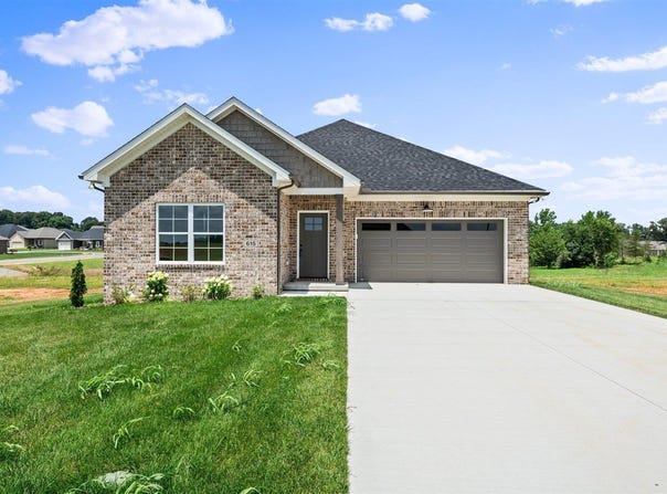 615 Thoroughbred Way, Franklin, KY 42134