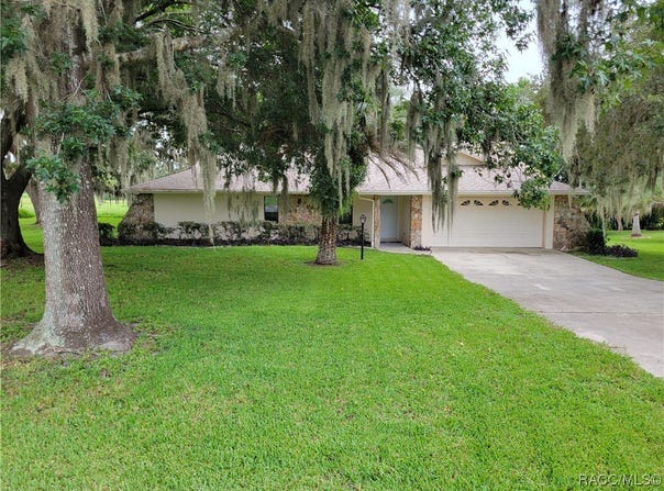1131 N Sabal Palm Way, Inverness, FL 34453