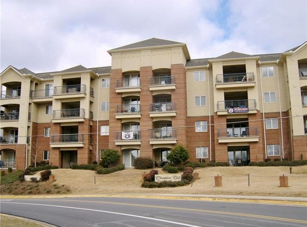 696 W MAGNOLIA AVENUE, AUBURN, AL 36832