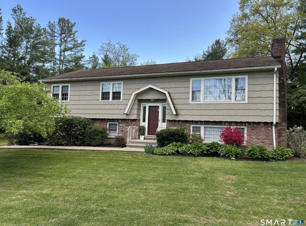 44 Monroe Road, Shelton, CT 06484
