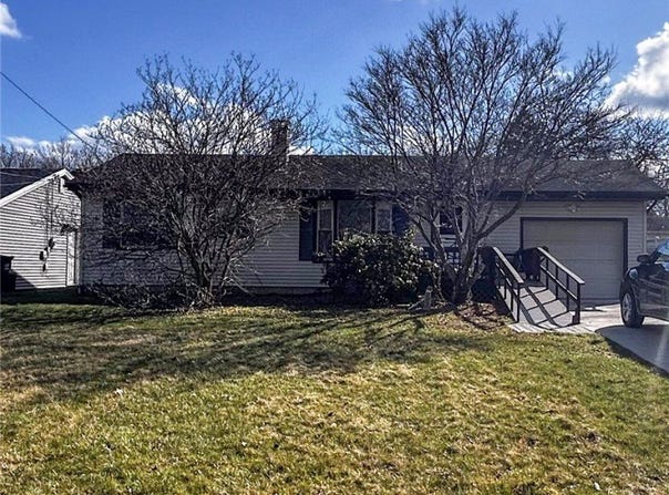 1720 Laurie Drive, Austintown, OH 44511