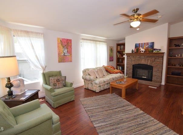 4201 Topanga Canyon Boulevard, Woodland Hills, CA 91364
