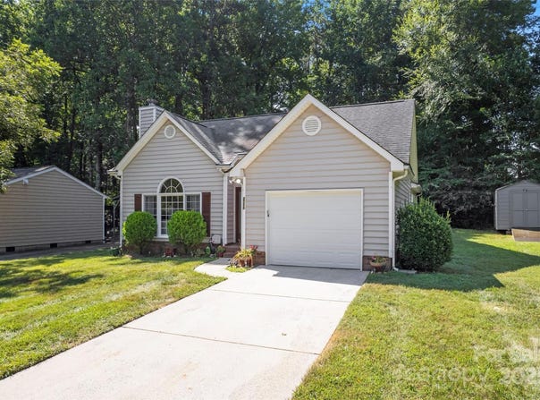 2710 Cedar Chase Drive, Matthews, NC 28105