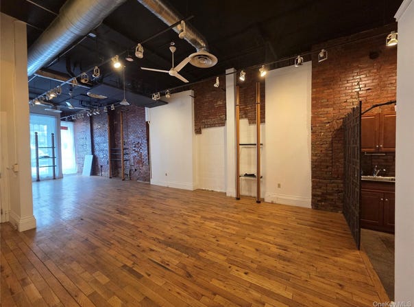 204 Main Street, Poughkeepsie, NY 12601