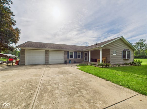 654 S 300 E, Anderson, IN 46017