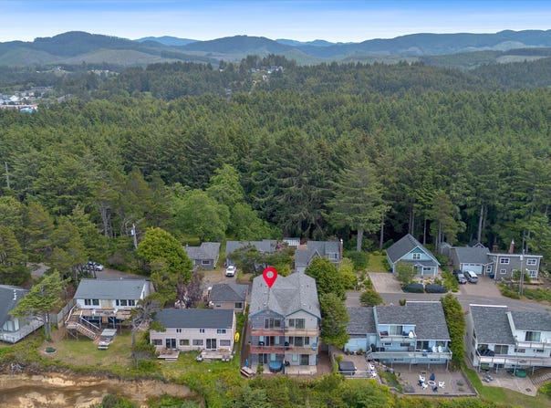 1933 SW Coast Avenue, Lincoln City, OR 97367