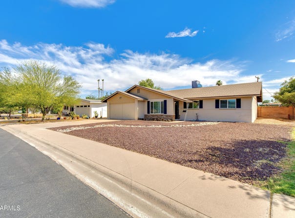 537 E LAGUNA Drive, Tempe, AZ 85282