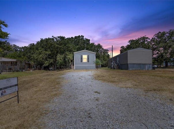 1413 Dawn Drive N, Pelican Bay, TX 76020