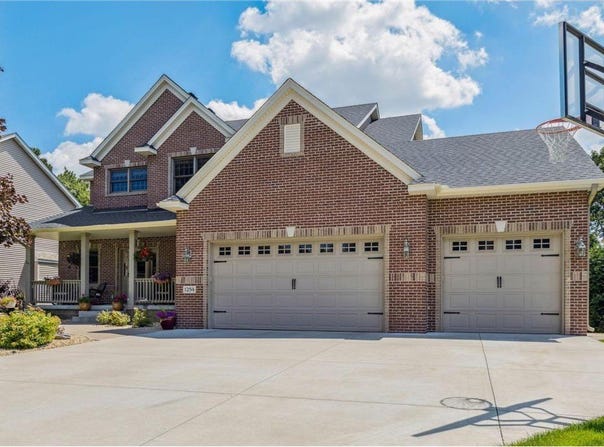 1254 129th Lane NW, Coon Rapids, MN 55448