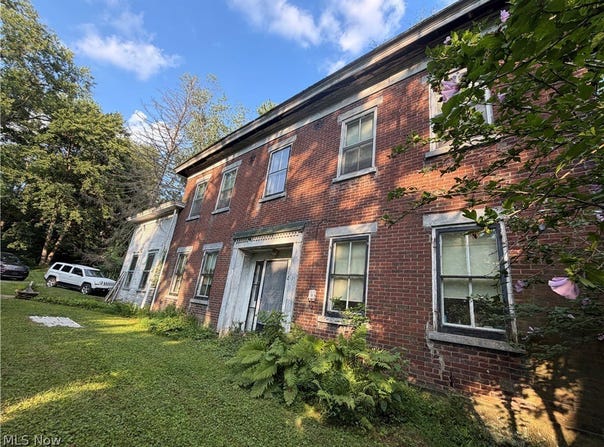 18 Orchard Drive, Martins Ferry, OH 43935