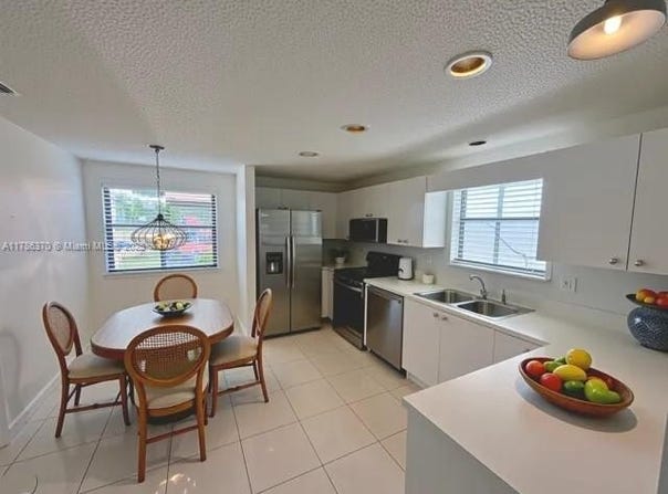 6081 SE Landing Way, Stuart, FL 34997