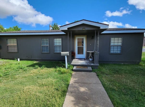 221 N Fifth Ave, Hill City, KS 67642
