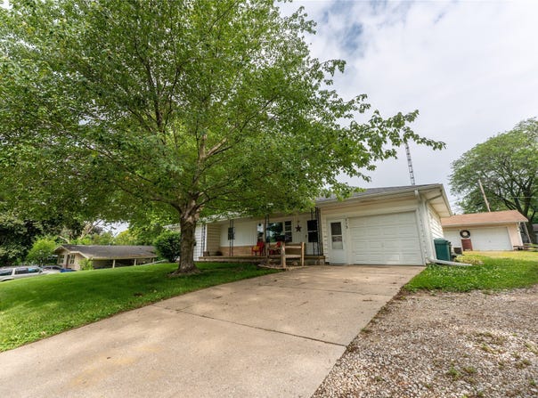 713 E Jefferson Street, Knoxville, IA 50138