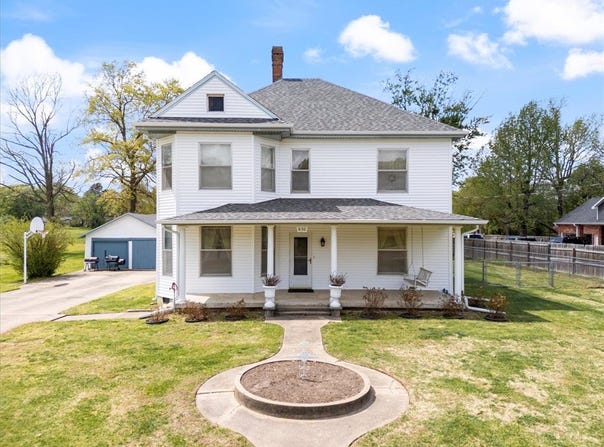 830 S Washington Street, Siloam Springs, AR 72761