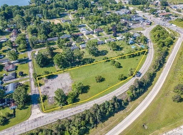 45109 I-94 South Service Drive, Belleville, MI 48111