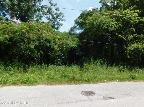 MAY Street SE, Live Oak, FL 32064