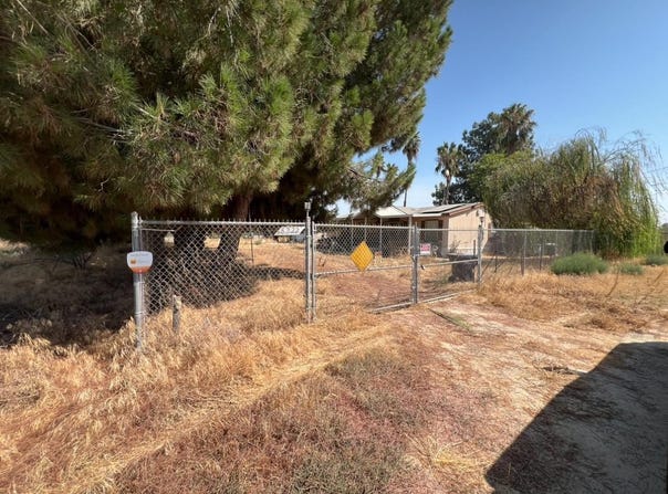 8226 Hughes Avenue S, Fresno, CA 93706