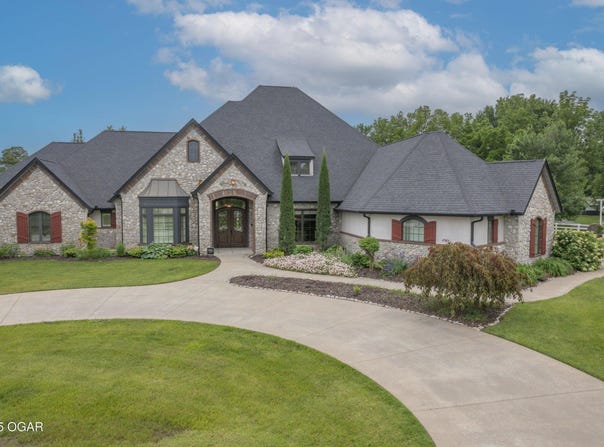 1704 Liam Street, Carthage, MO 64836