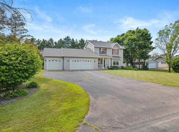 2100 OK BLUFF CIRCLE, Plover, WI 54467