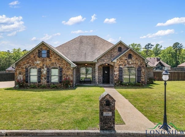 220 Highland Boulevard, Hallsville, TX 75650