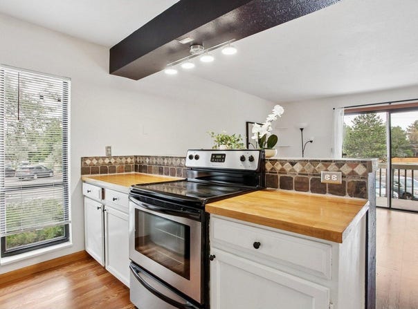 695 Manhattan Dr, Boulder, CO 80303