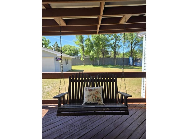 5221 N 17 Road, Mesick, MI 49668