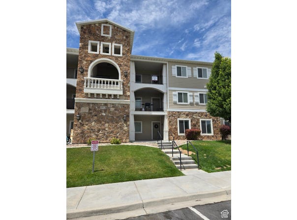 1921 N CREST, Saratoga Springs, UT 84045