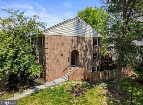 6028 CROWN ROYAL CIRCLE, ALEXANDRIA, VA 22310
