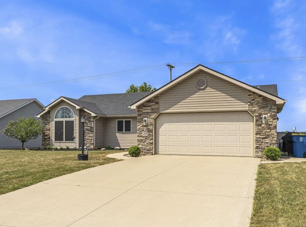 2208 Elaine Street, Auburn, IN 46706