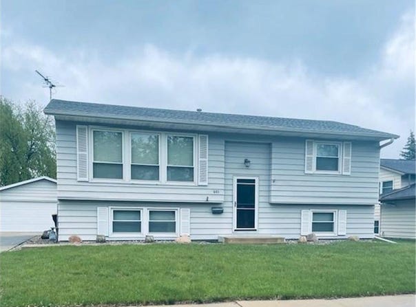 601 17 1/2 Street SE, Rochester, MN 55904