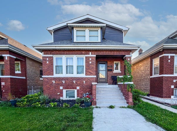 2436 Grove Avenue, Berwyn, IL 60402