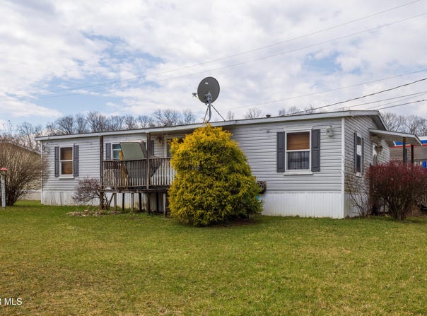 1094 Chestnut Street, Claysburg, PA 16625