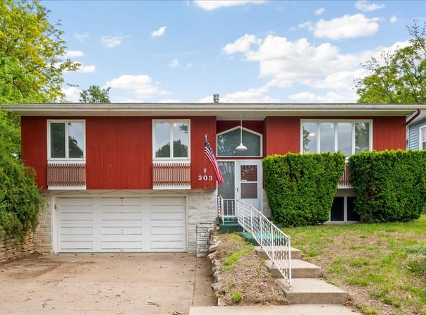 303 N Walnut Street, Glenwood, IA 51534