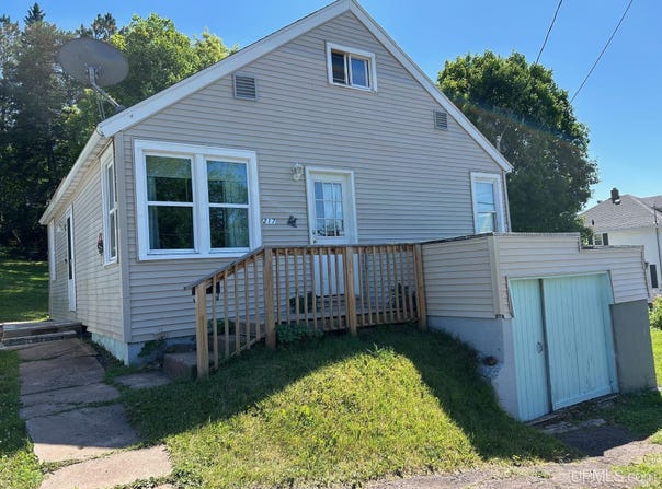 217 E Oak, Ironwood, MI 49938