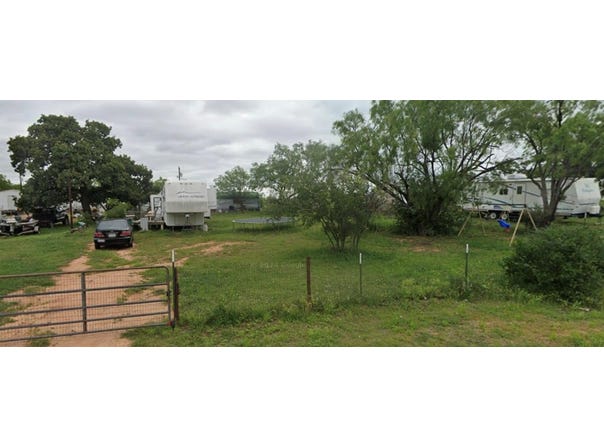 524 Dallas ST, Kingsland, TX 78639