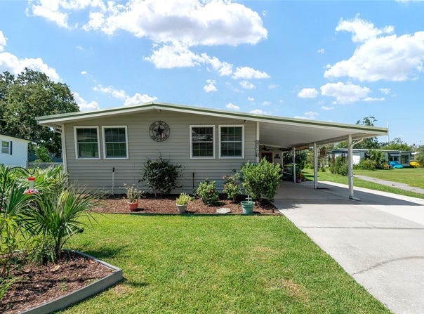 2621 CARPENTER PLACE, LEESBURG, FL 34748