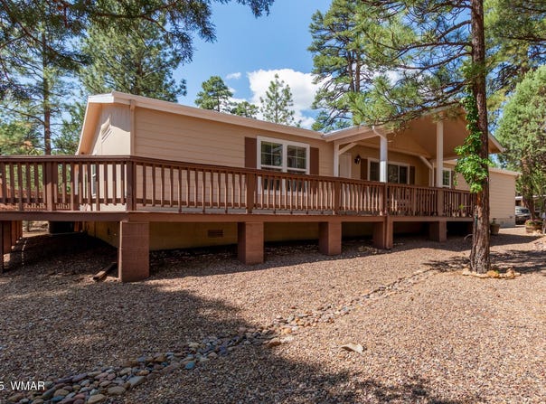 2884 Pine Rim Road, Overgaard, AZ 85933